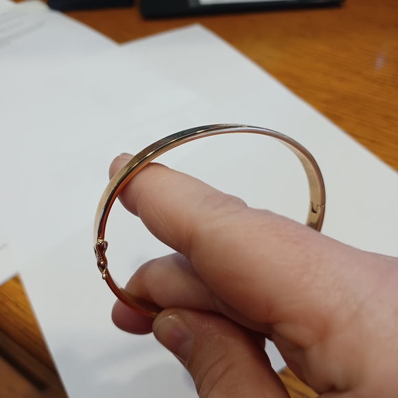 Engraved gold bracelet - Picture 2 of 3